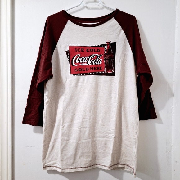 Red and White Coca-Cola Baseball Tee - L - Picture 2 of 6